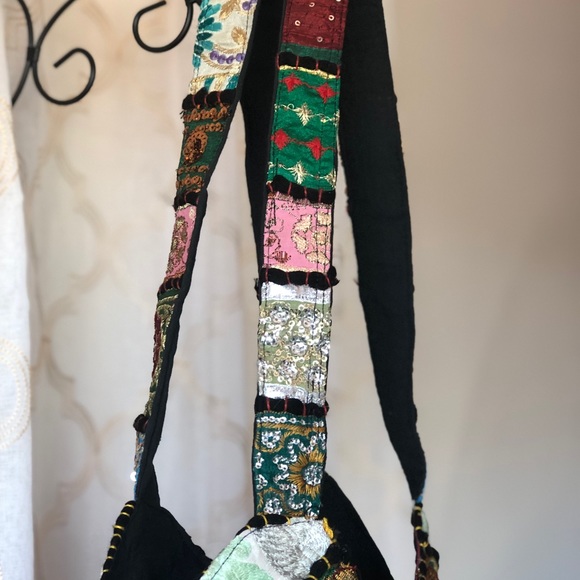 Handcrafted Embroidered Satchel - Picture 4 of 4